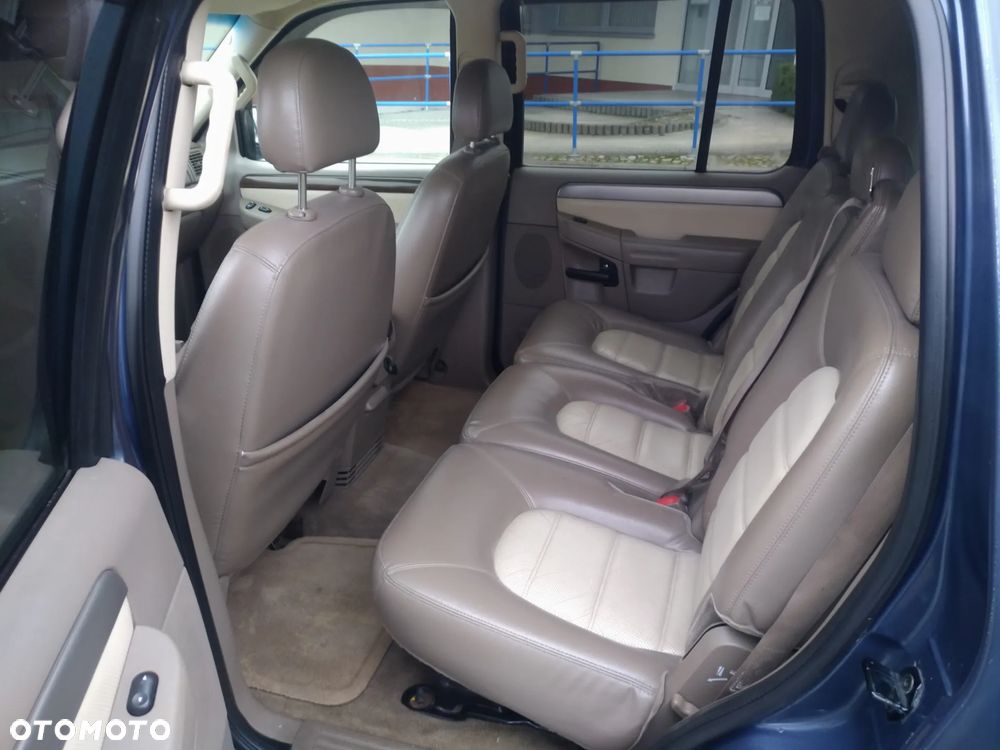 Ford Explorer 4.0 AWD - 8
