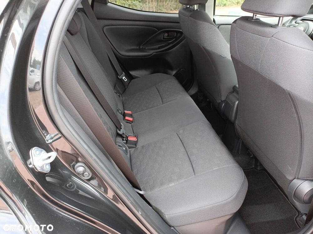 Toyota Yaris Hybrid 1.5 Style - 13