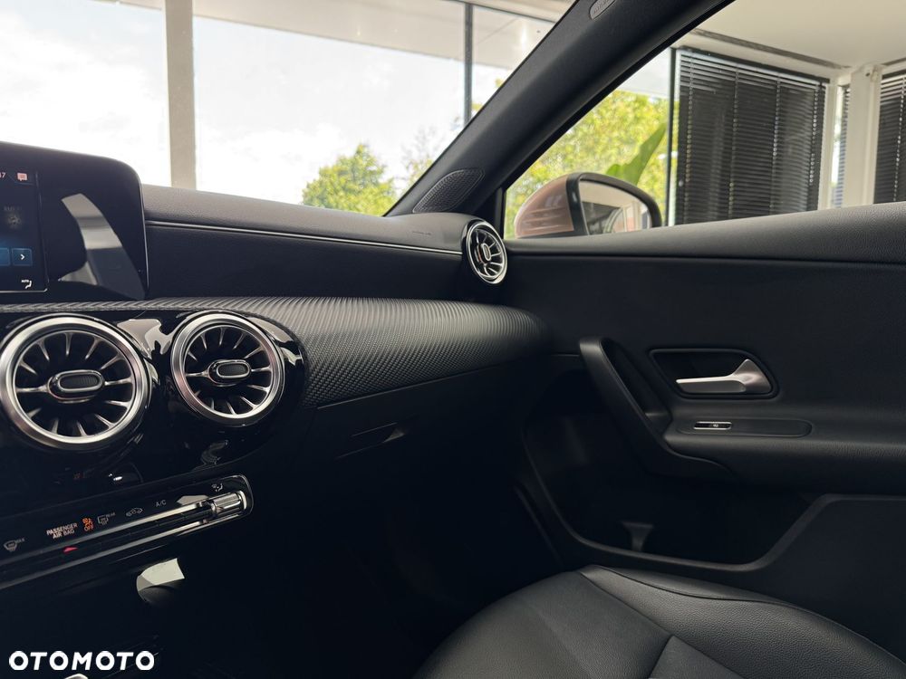 Mercedes-Benz Klasa A 200 4-Matic Style 8G-DCT - 25