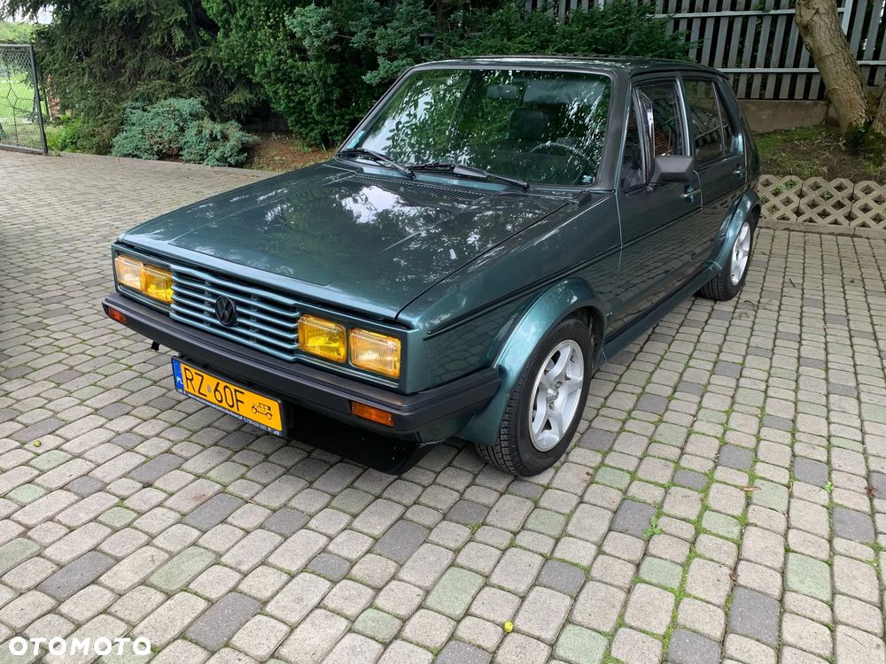 Volkswagen Golf 1.8 GTI - 23
