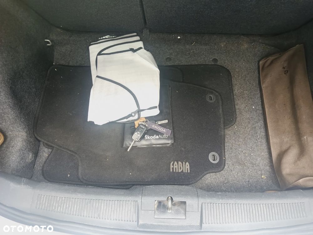 Skoda Fabia - 6