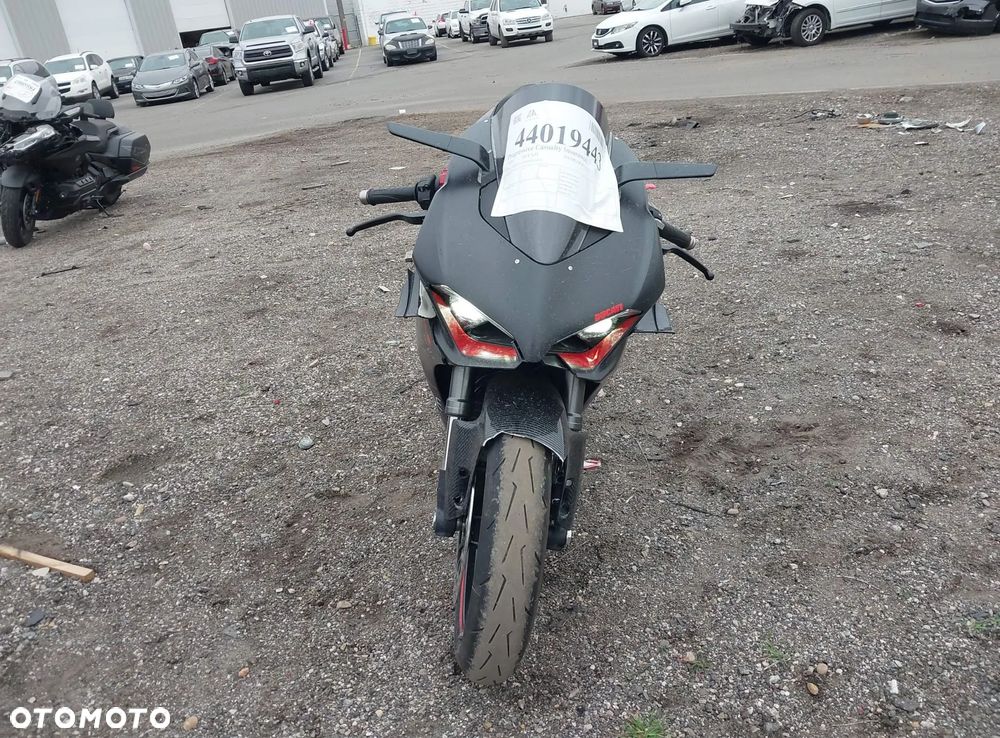 Ducati Panigale V2 - 5