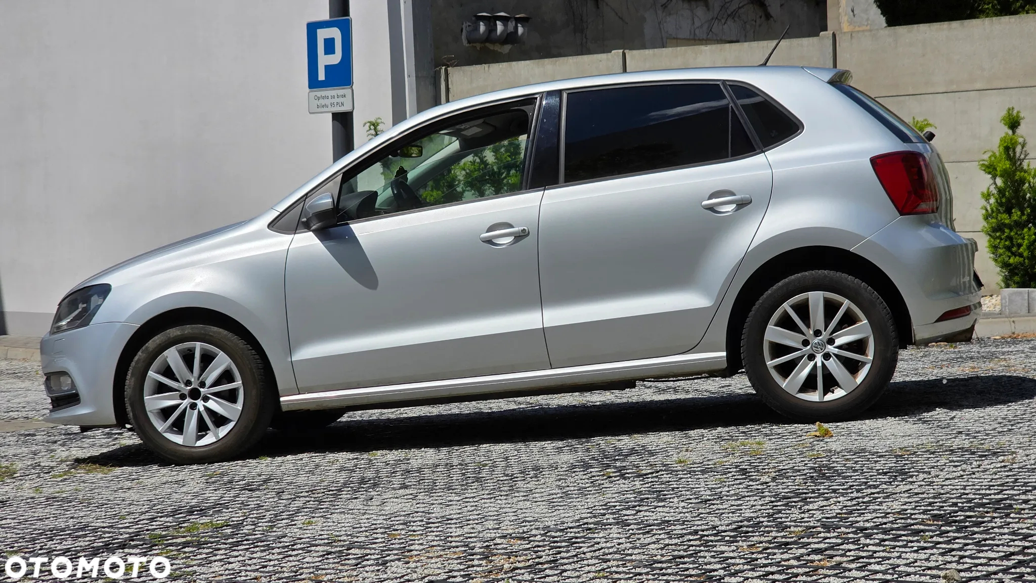 Volkswagen Polo - 2