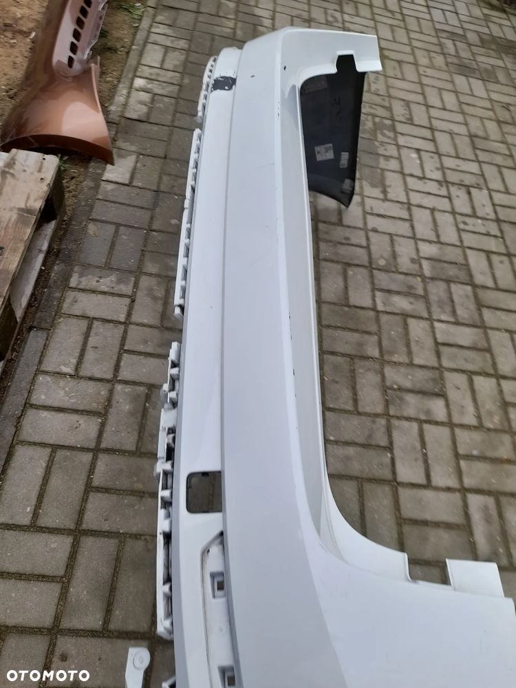 SKODA SUPERB III KOMBI ZDERZAK TYLNY TYŁ - 3