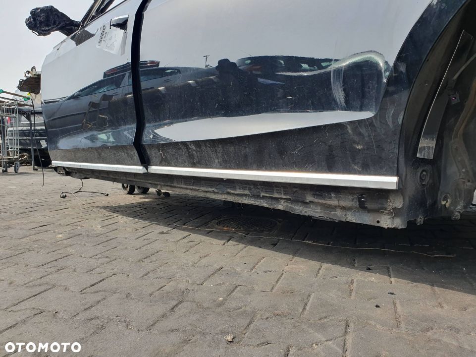 PRÓG LEWY AUDI A8 D5 4N LONG LY9T - 1