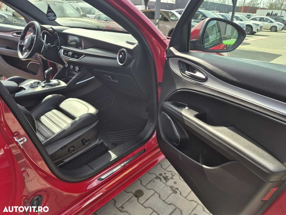 Alfa Romeo Stelvio - 9