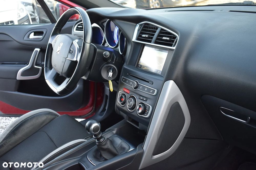 Citroën DS4 BlueHDi 120 S&S SoChic - 12