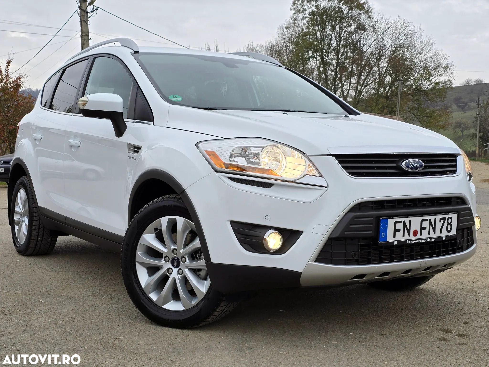 Ford Kuga 2.0 TDCi 2x4 Titanium - 1