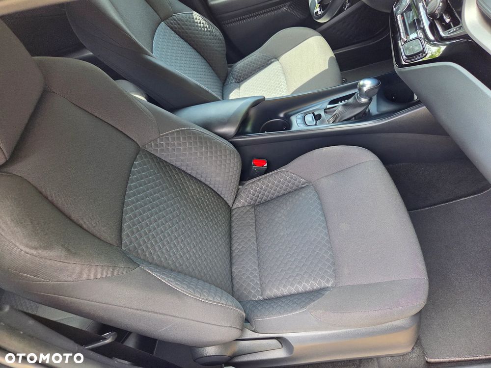 Toyota C-HR Hybrid Business-Edition - 20