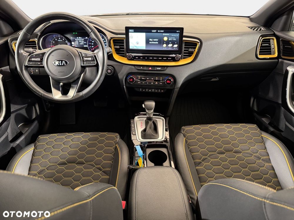 Kia XCeed - 18