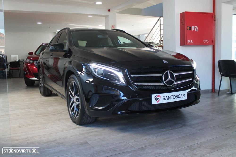 Mercedes-Benz GLA 180 d Urban - 4