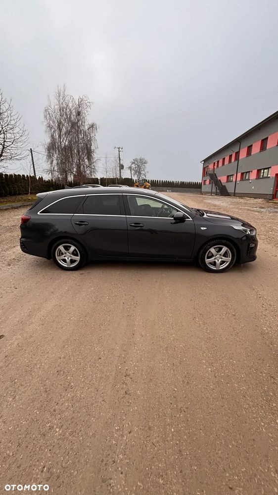 Kia Ceed 1.6 CRDi mHEV M DCT - 6
