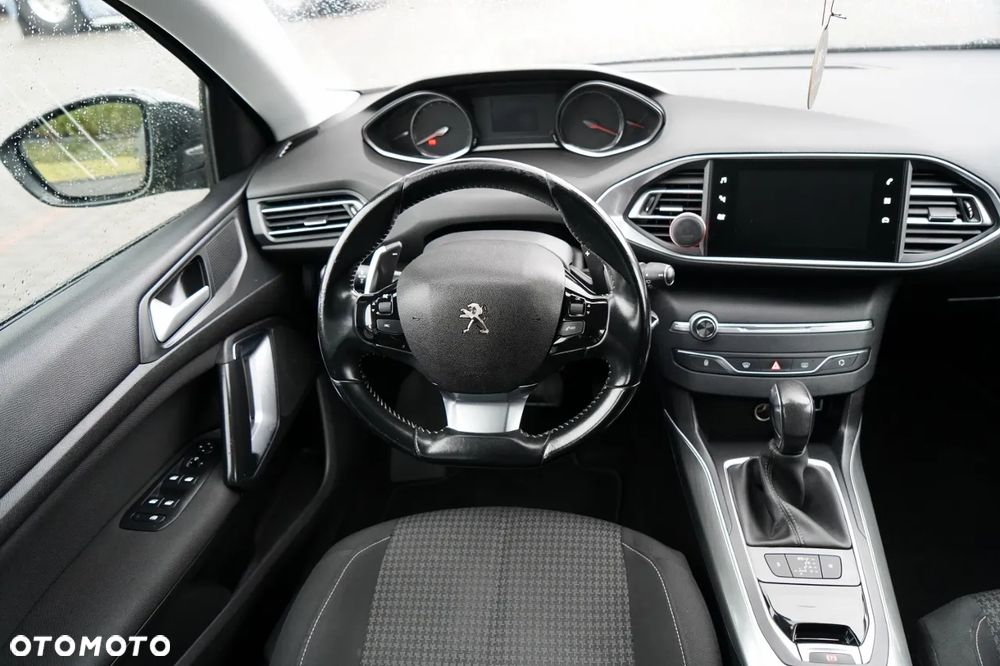 Peugeot 308 BlueHDi 130 EAT6 Stop & Start Active Business-Paket - 23