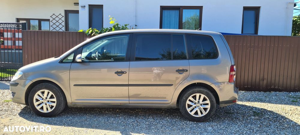 Volkswagen Touran 1.9 TDI DPF Conceptline - 8