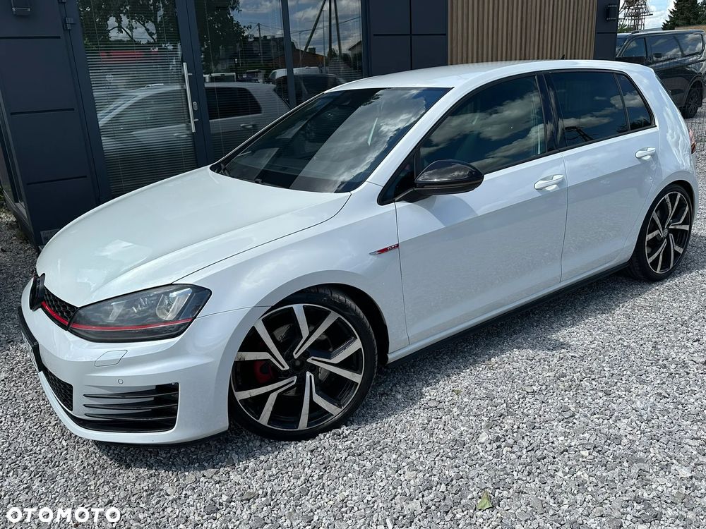 Volkswagen Golf GTI BlueMotion Technology DSG - 4
