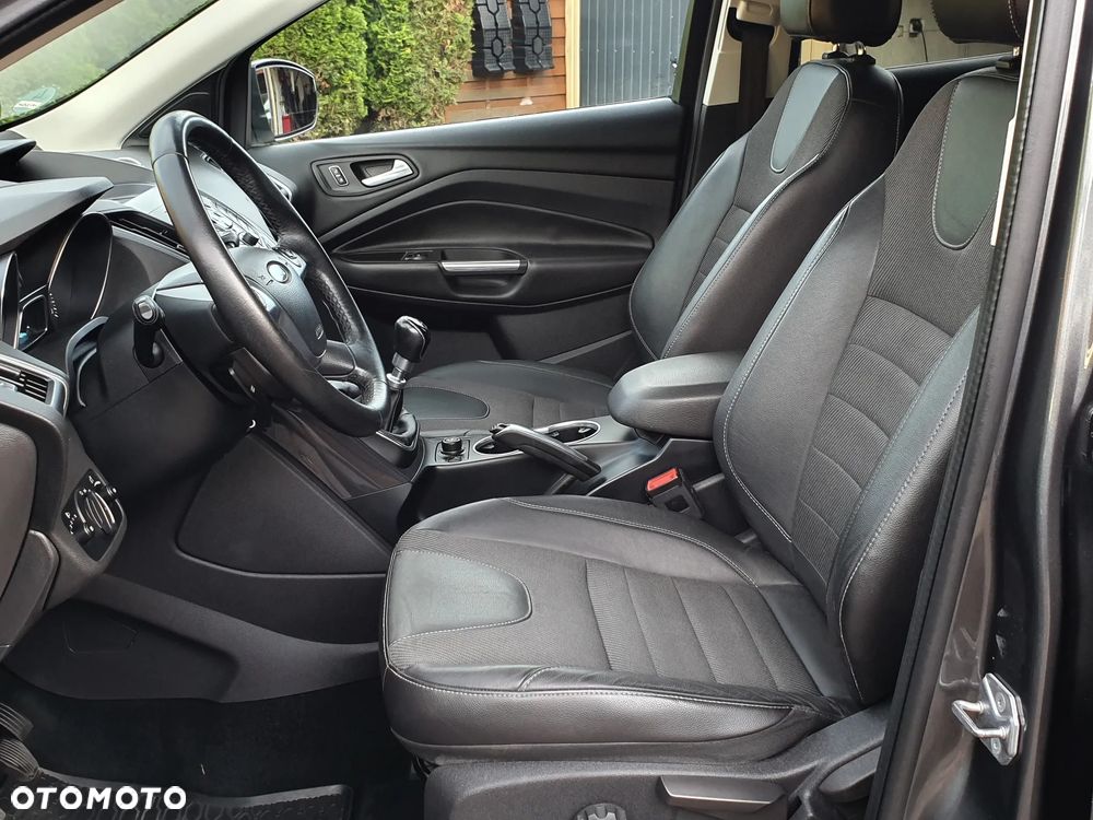 Ford Kuga 2.0 TDCi 4x4 Titanium - 9