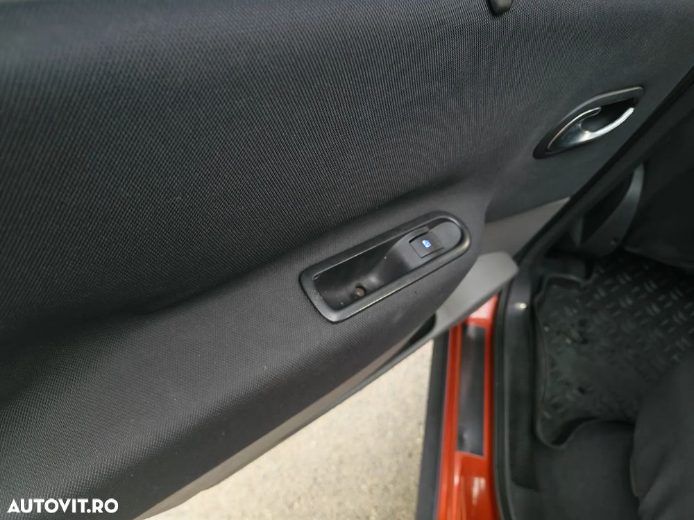 Renault Scenic II 1.6 Authentique - 17