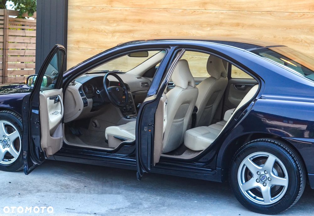 Volvo S60 2.4D Momentum - 19