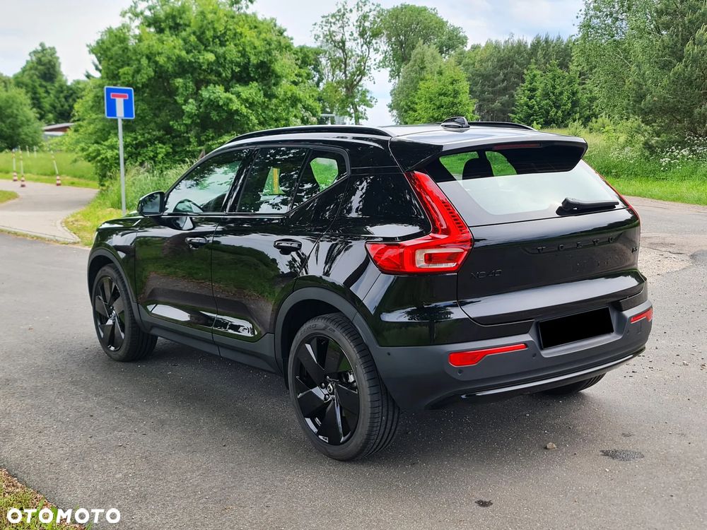 Volvo XC 40 B3 B DKG Ultra Black Edition - 5