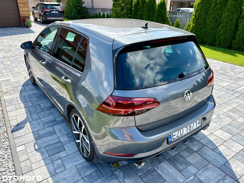 Volkswagen Golf - 15