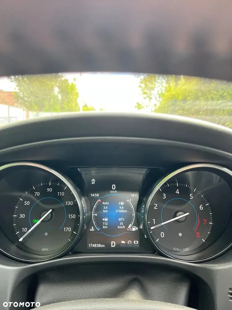 Jaguar XE 2.0 T AWD Prestige - 13
