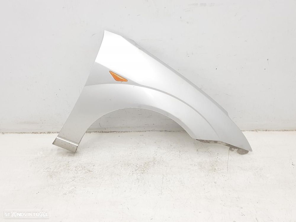 GUARDA-LAMAS FRENTE DIREITO FORD FOCUS FAMILIAR CAK - 1