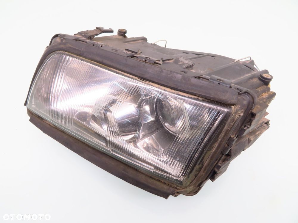 LAMPA LEWA PRZEDNIA AUDI A8 D2 - 8