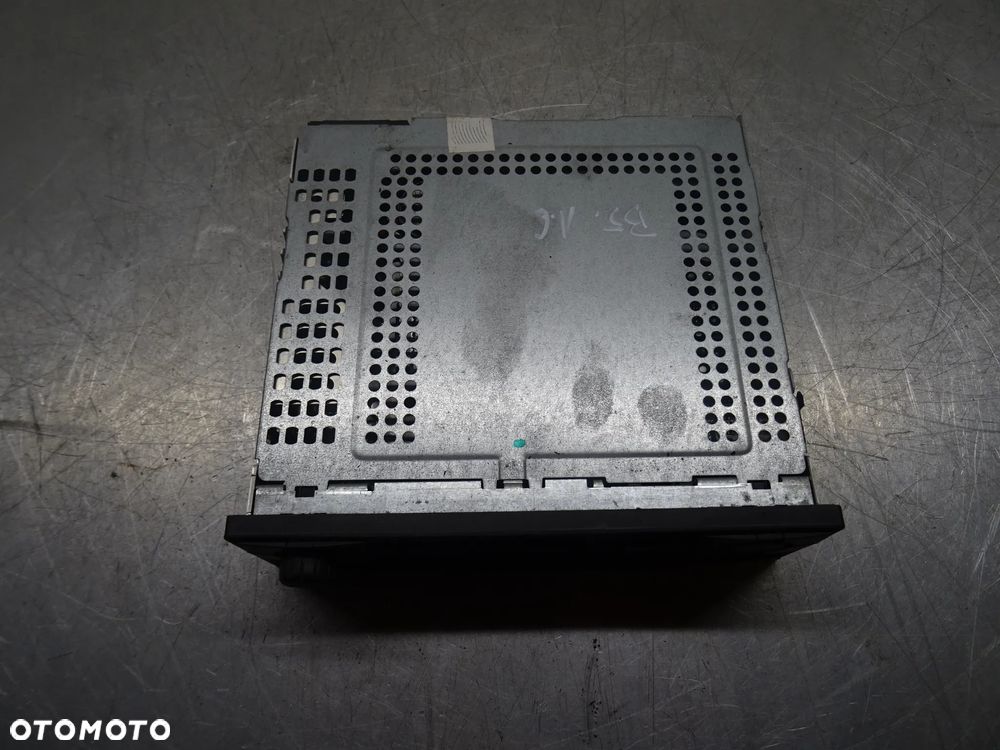 VW PASSAT B5 KOMBI 1.6B 96-00 RADIO RADIOODTWARZACZ - 2
