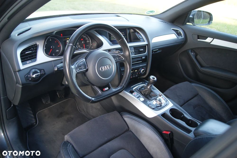 Audi A4 Avant 2.0 TDI DPF quattro S line Sportpaket - 14