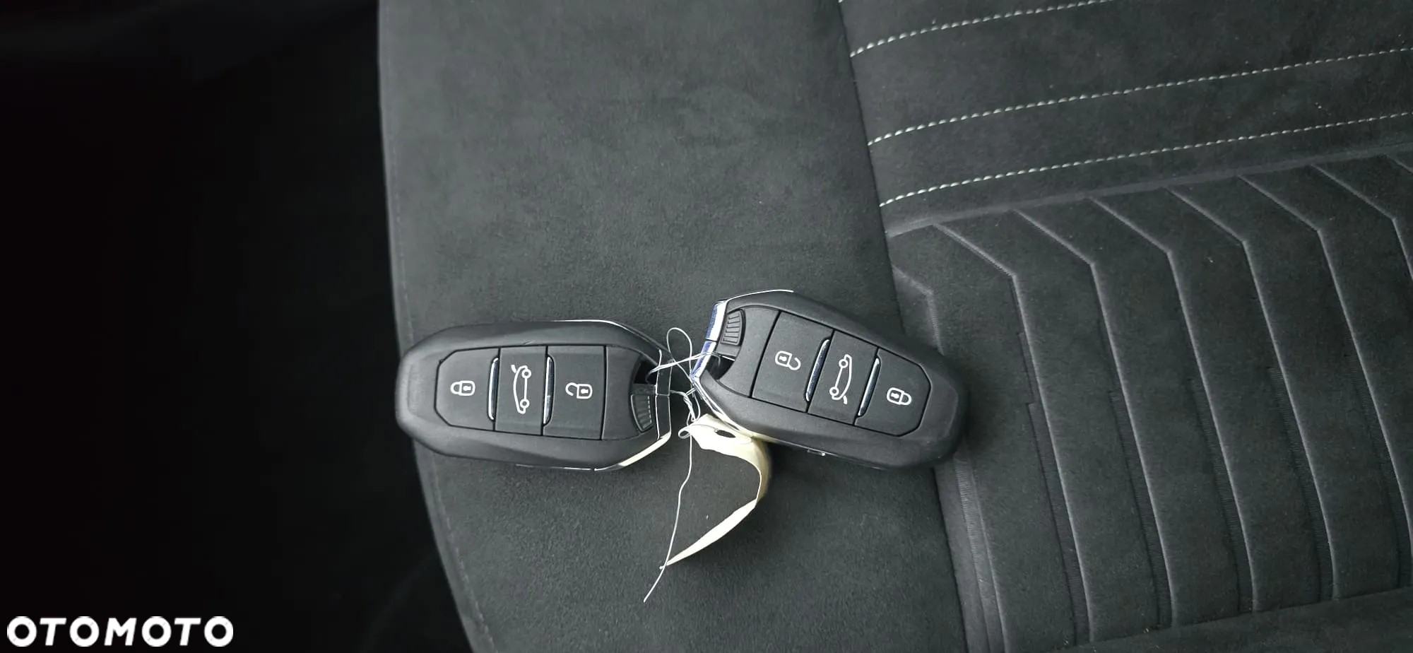 Peugeot 3008 1.2 PureTech mHEV Allure Pack S&S e-DCS6 - 24