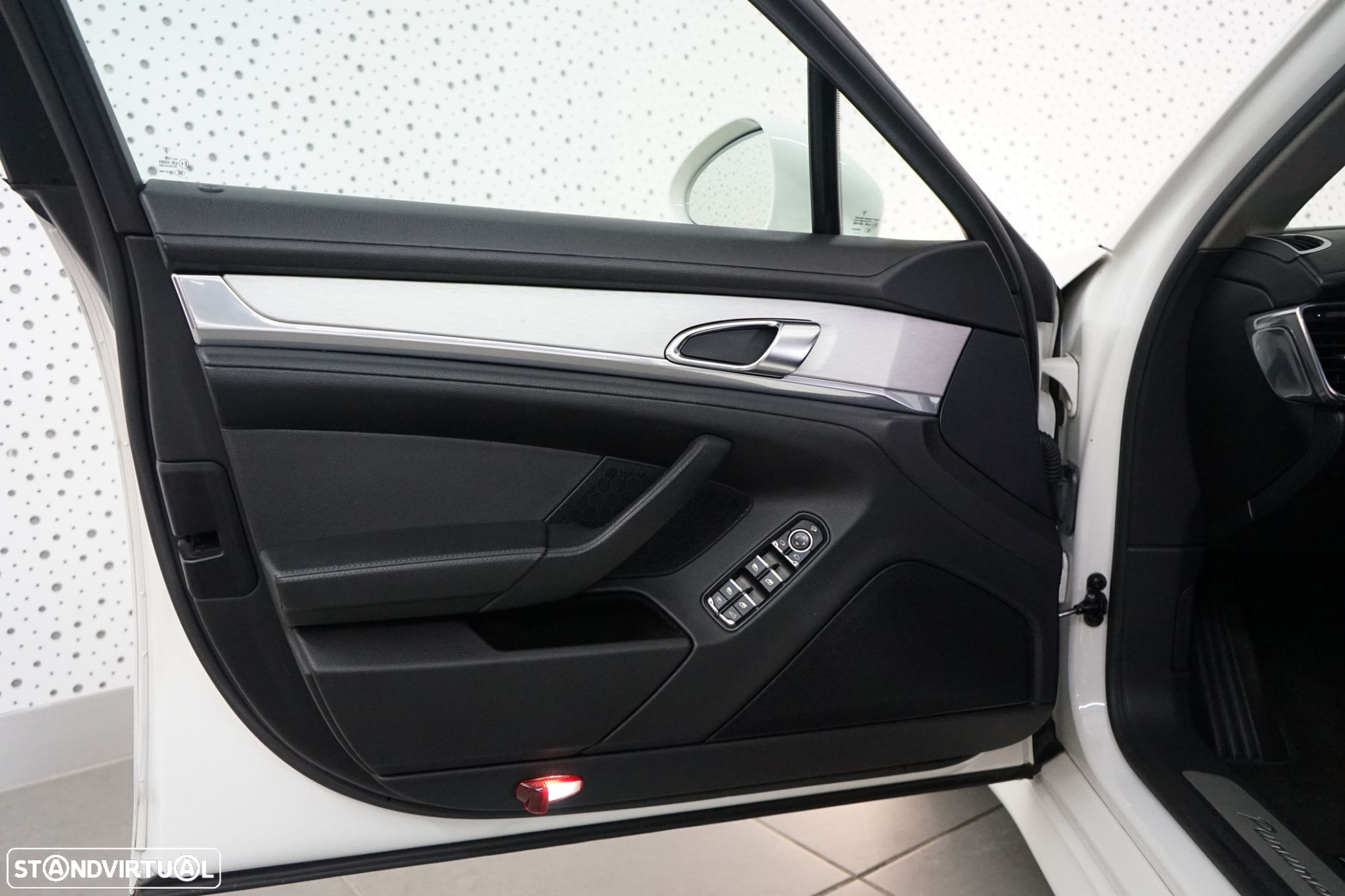 Porsche Panamera Platinum Edition - 15