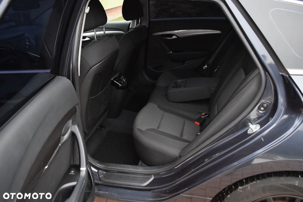 Hyundai i40 1.6 GDI Comfort + - 16