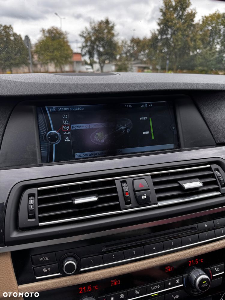 BMW Seria 5 520d - 33