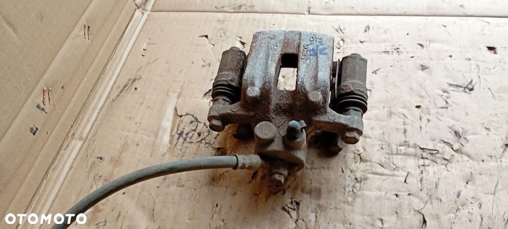 Zacisk hamulcowy lewy tył tylny Hyundai IX35 - 4