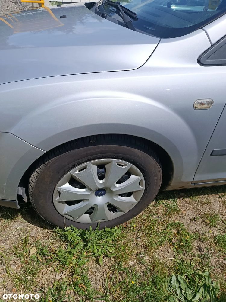 Ford Focus 1.6 Ambiente - 6