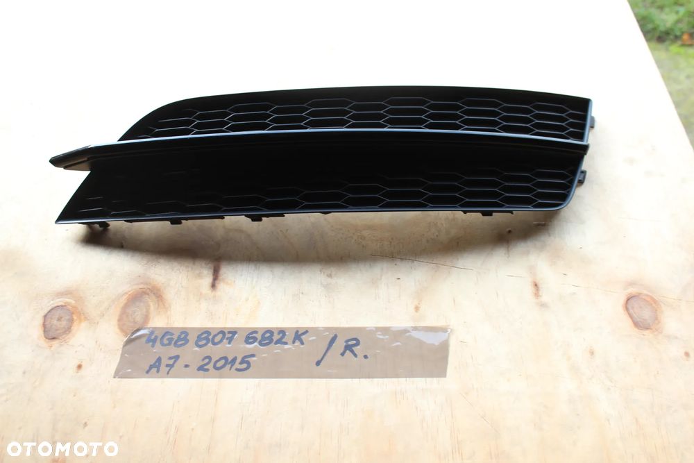 KRATKA ZDERZAKA PRAWA AUDI A7 C7 LIFT S LINE 4G8807682K 2015 - 2