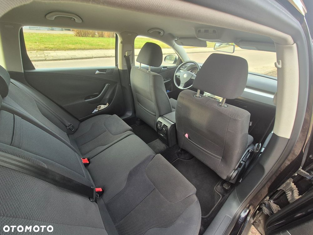 Volkswagen Passat 1.8 TSI Individual - 14