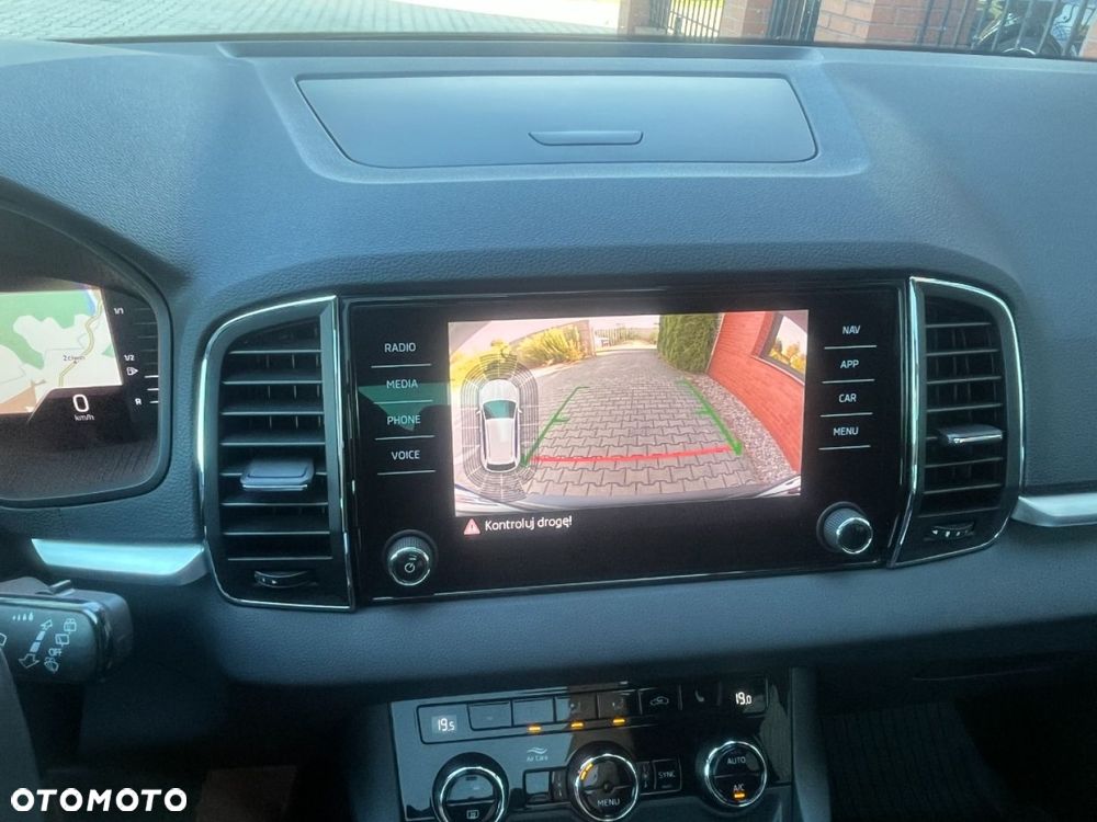 Skoda Karoq 1.5 TSI ACT DSG Tour - 10