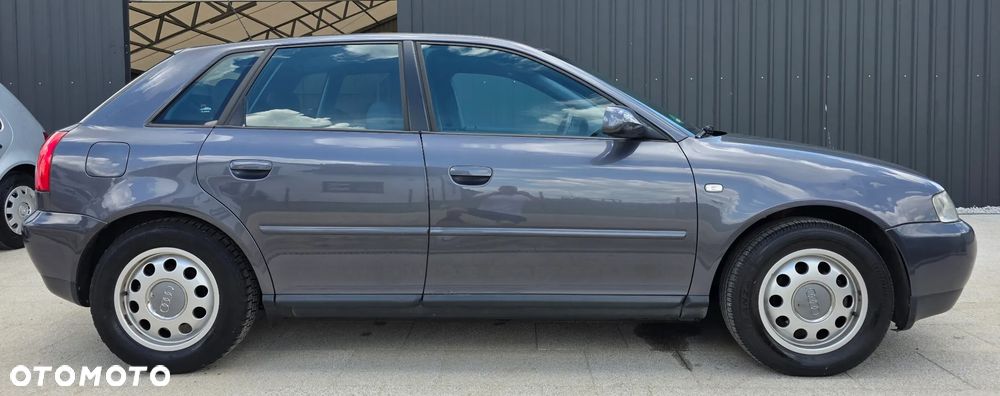 Audi A3 Sportback 1.6 Attraction - 5