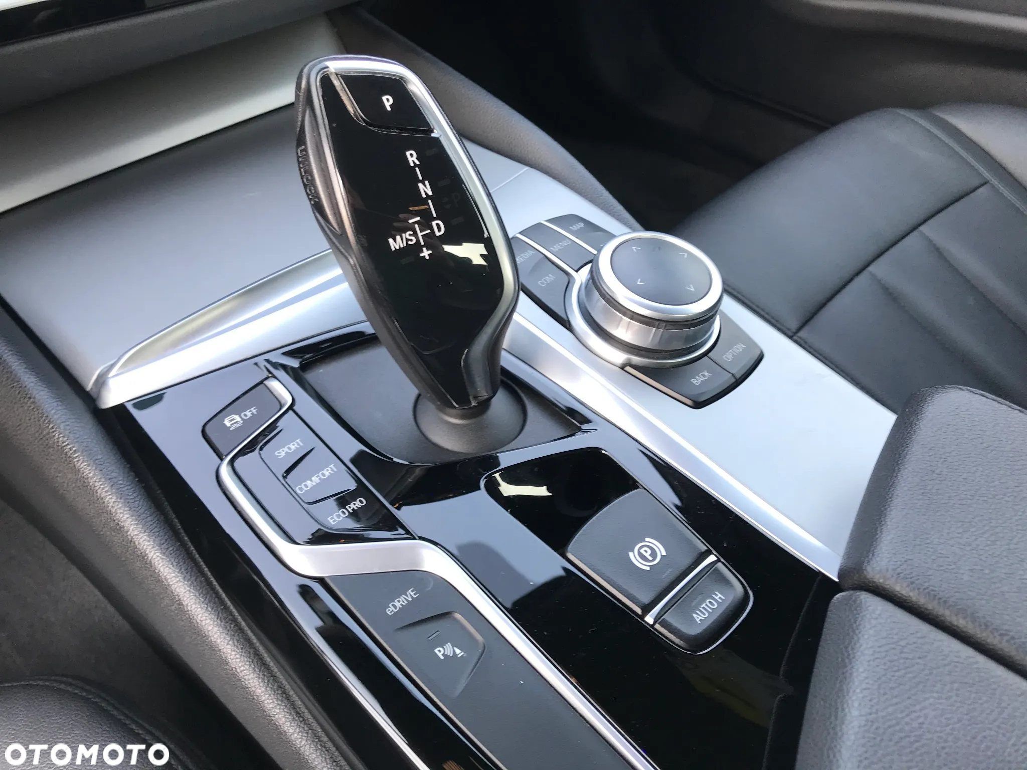 BMW Seria 5 530e iPerformance GPF Sport - 35