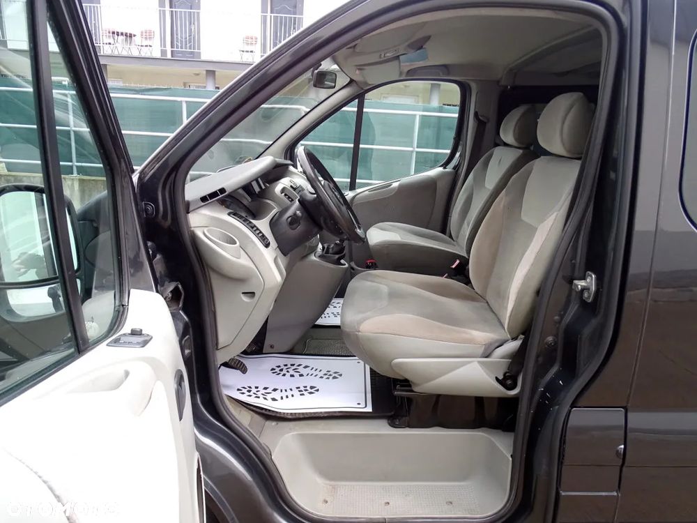 Opel Vivaro 2.5 CDTI L1H1 Tour - 10