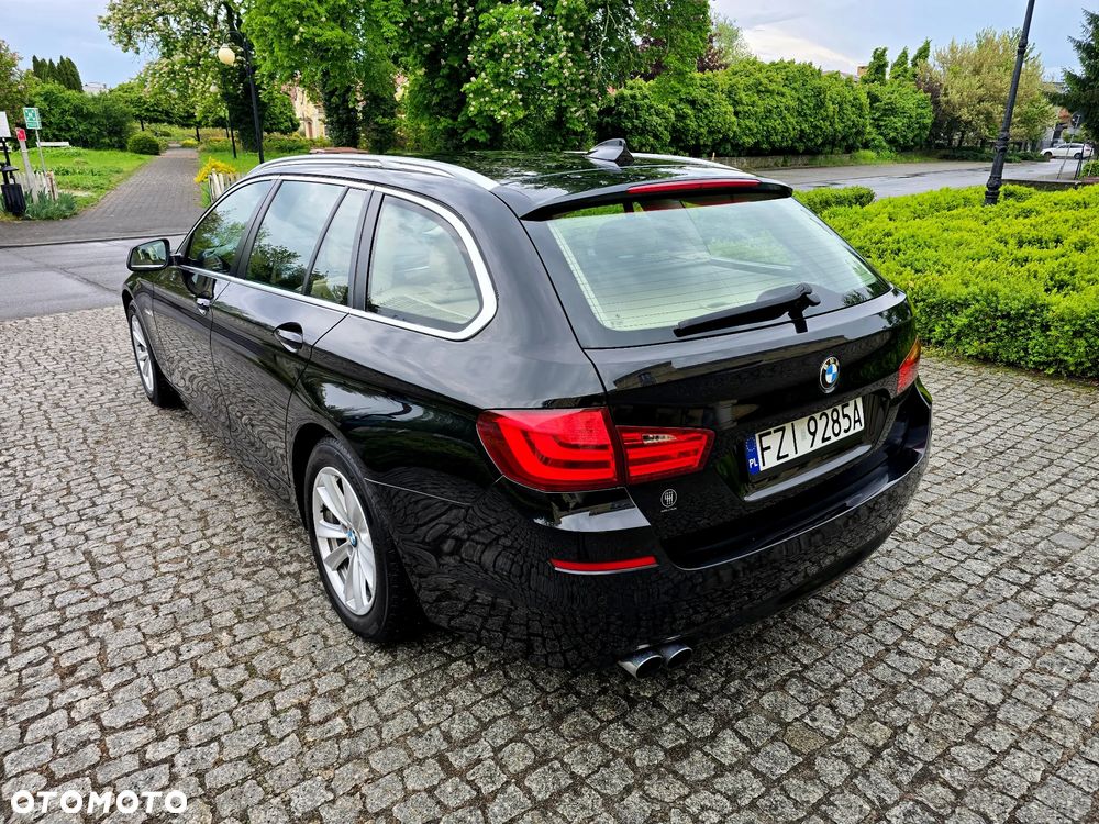 BMW Seria 5 520i Luxury Line - 6