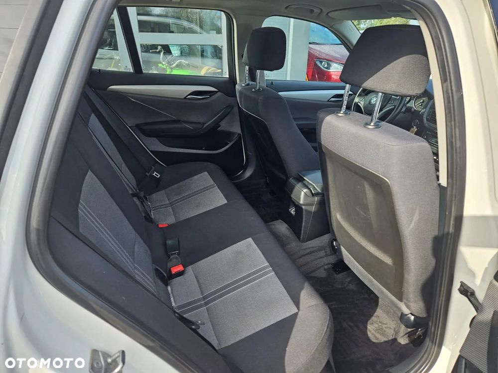 BMW X1 xDrive18d - 10