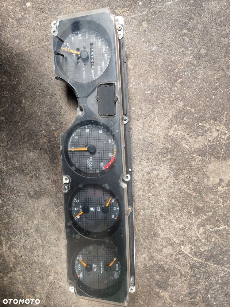 Pontiac Firebird Trans Am 3 generacji 1982-92 licznik