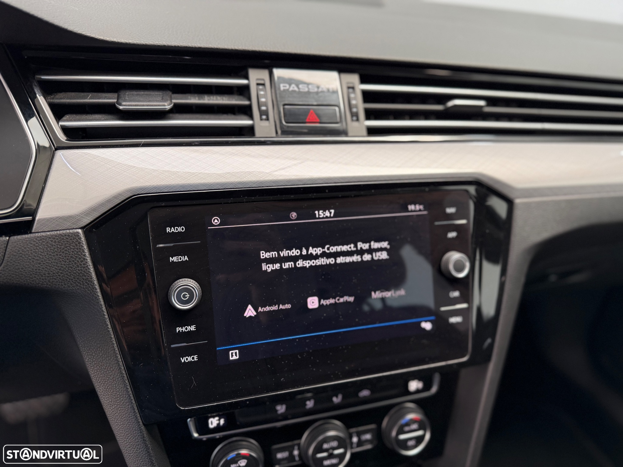 VW Passat Variant 1.6 TDI Confortline DSG - 13