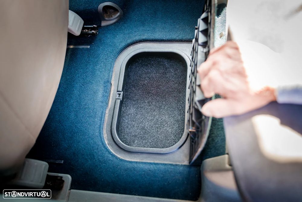 Renault Scénic 1.4 16V RTE - 20