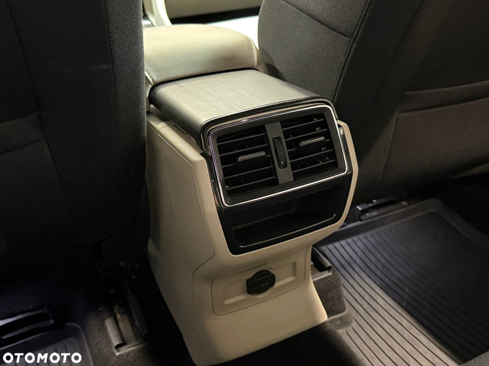 Skoda Karoq 1.5 TSI ACT 4x2 Style DSG - 22