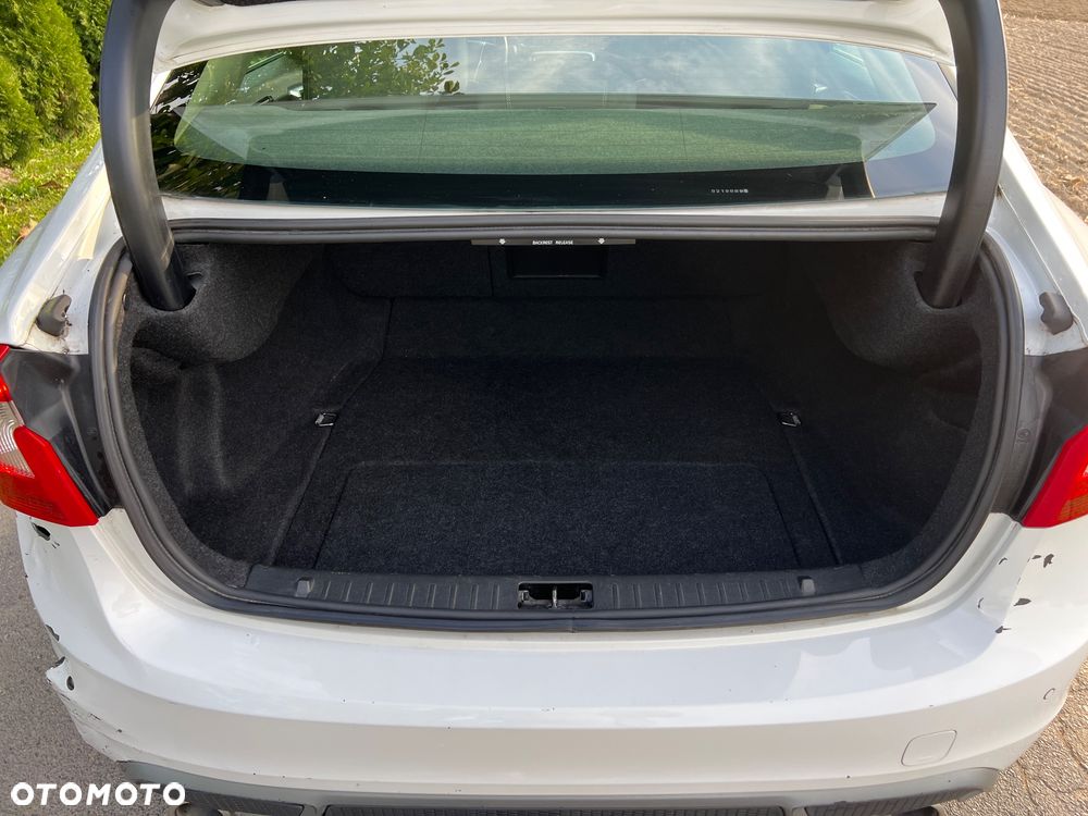 Volvo S60 D3 Geartronic RDesign - 23