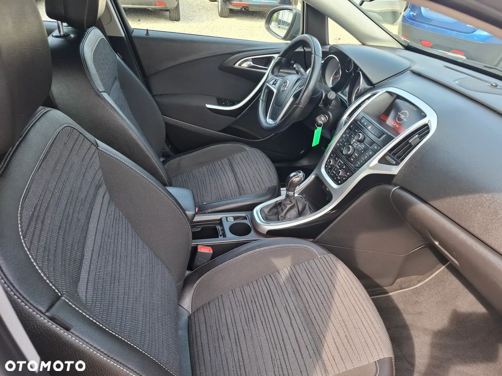 Opel Astra 1.6 Innovation 110 Jahre - 13