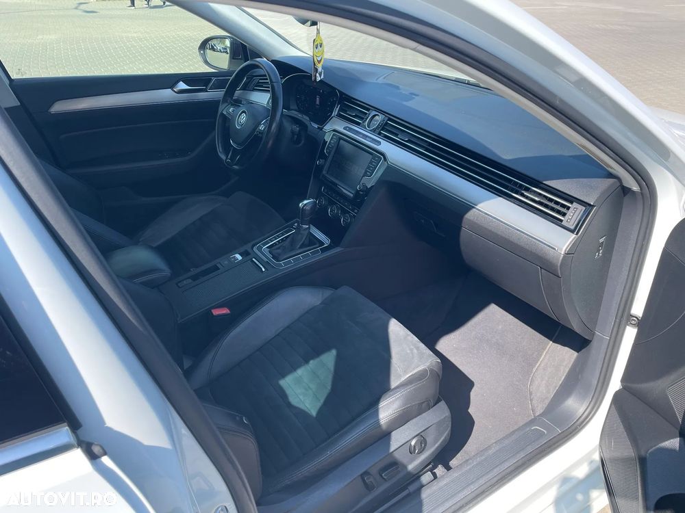Volkswagen Passat 2.0 TDI SCR DSG Highline - 12
